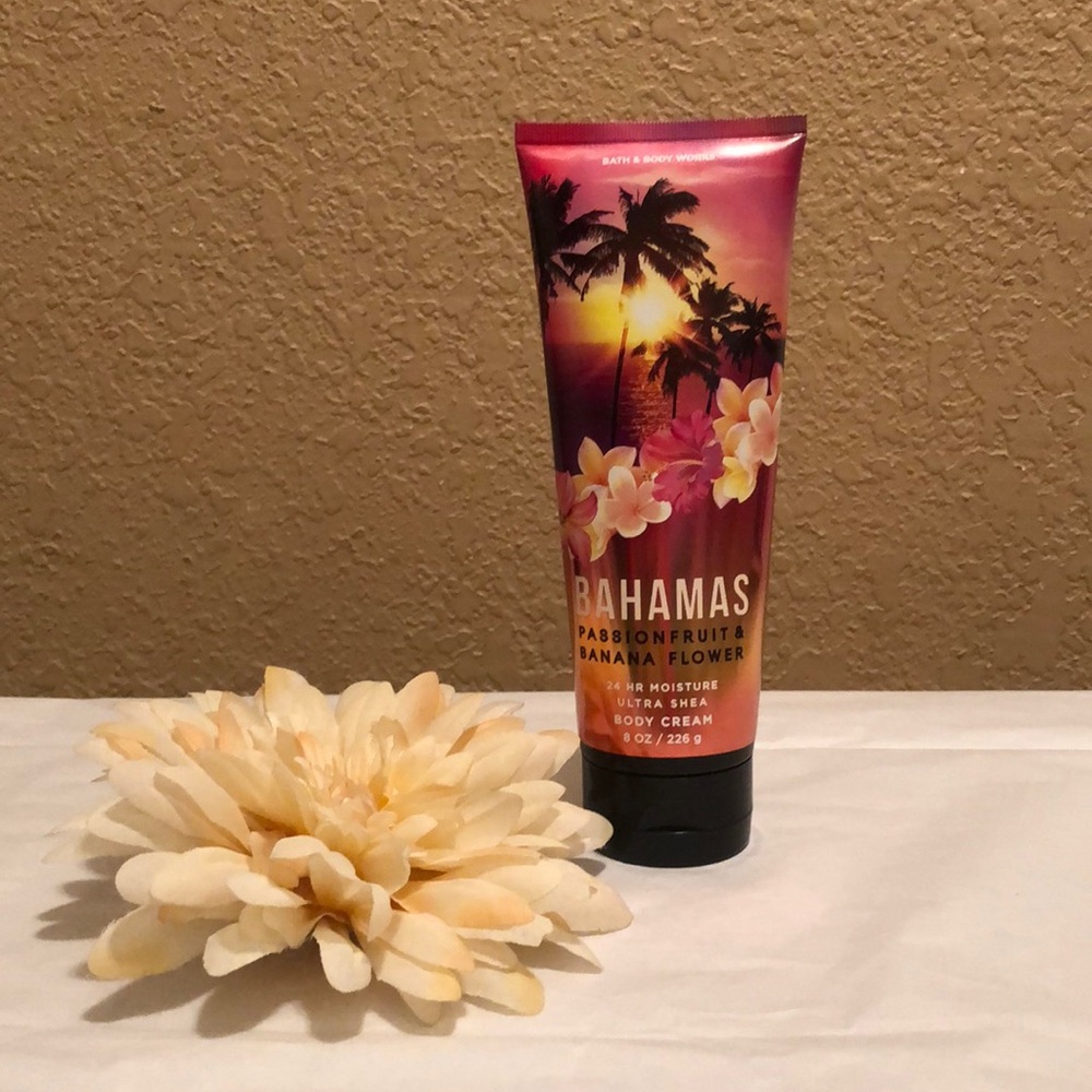 NWT Bath & Body Works Bahamas Passionfruit & Banana Flower Body Cream 8 oz.